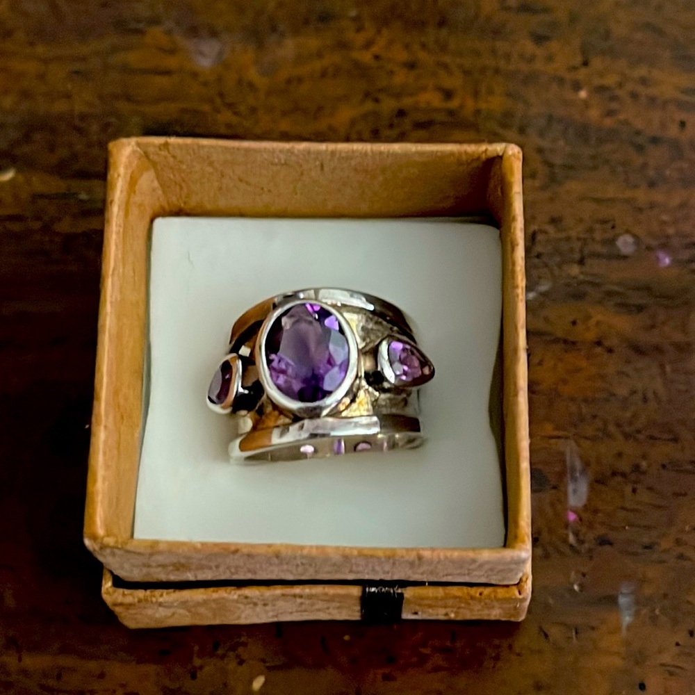 Brand new ring size 5